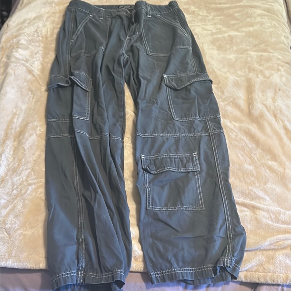 Hot Topic Men's Cargo Pants in Slate Gray